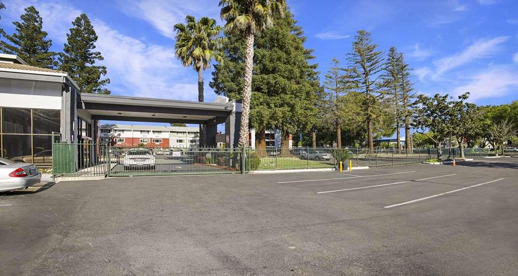 Surestay Plus Hotel By Best Western Sacramento North Экстерьер фото