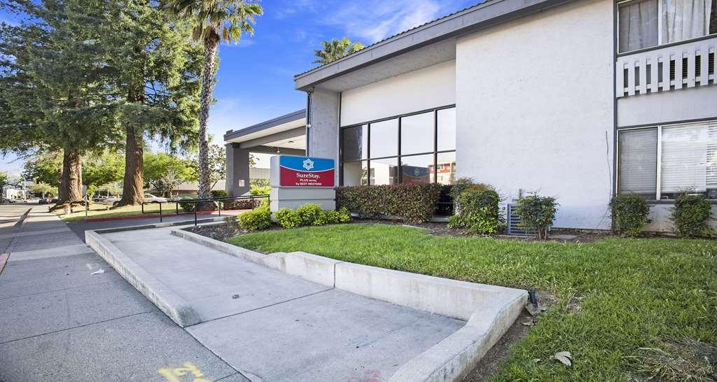 Surestay Plus Hotel By Best Western Sacramento North Экстерьер фото