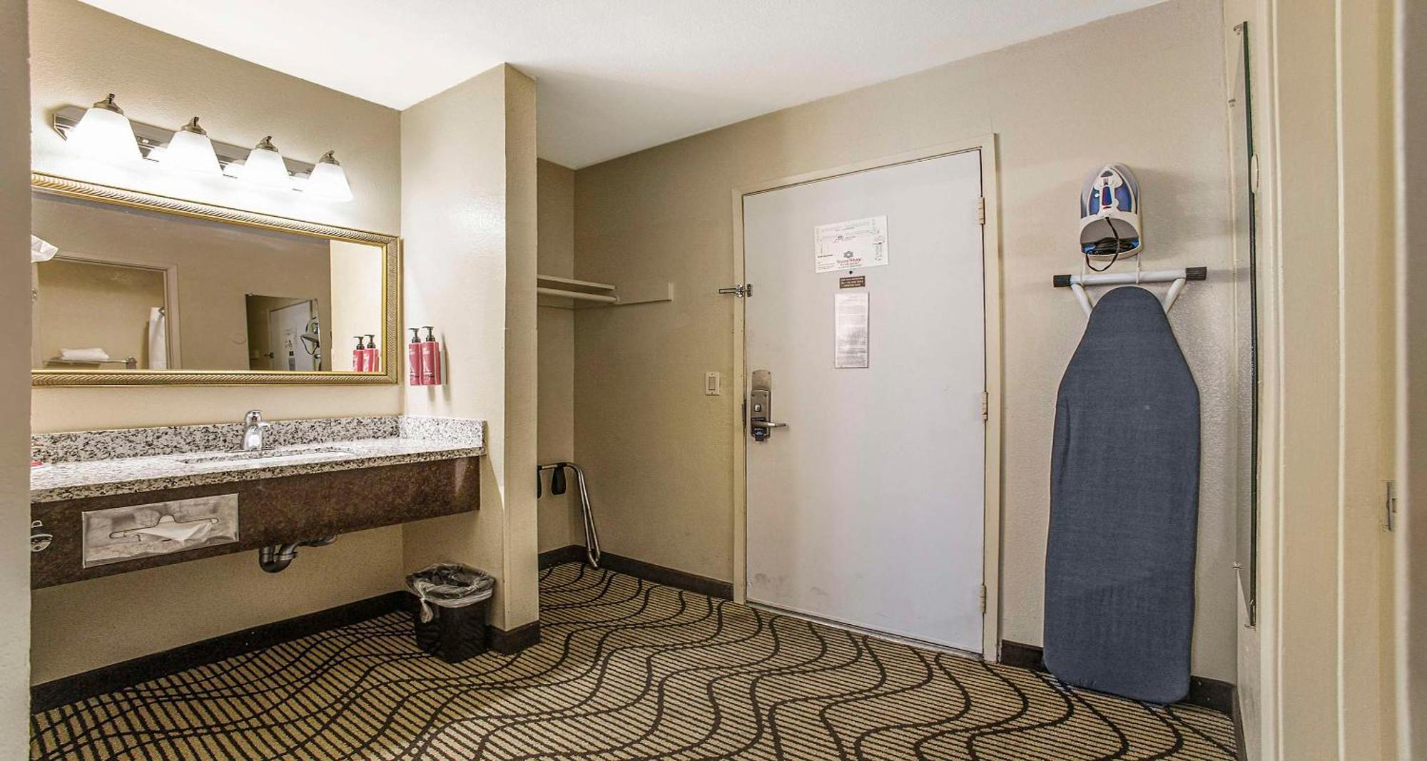 Surestay Plus Hotel By Best Western Sacramento North Экстерьер фото