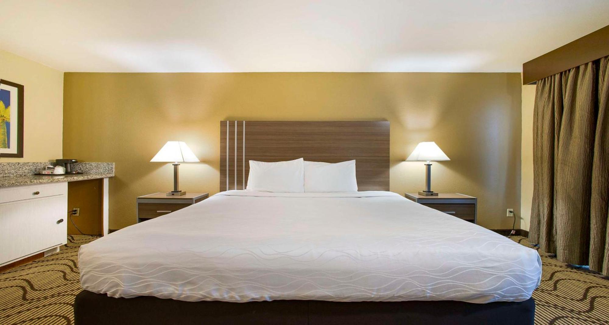 Surestay Plus Hotel By Best Western Sacramento North Экстерьер фото