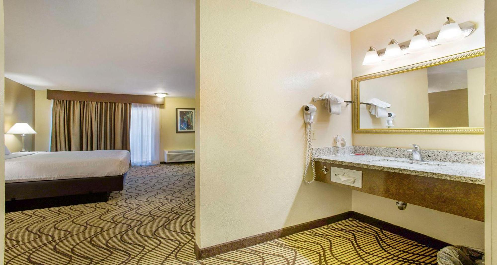 Surestay Plus Hotel By Best Western Sacramento North Экстерьер фото