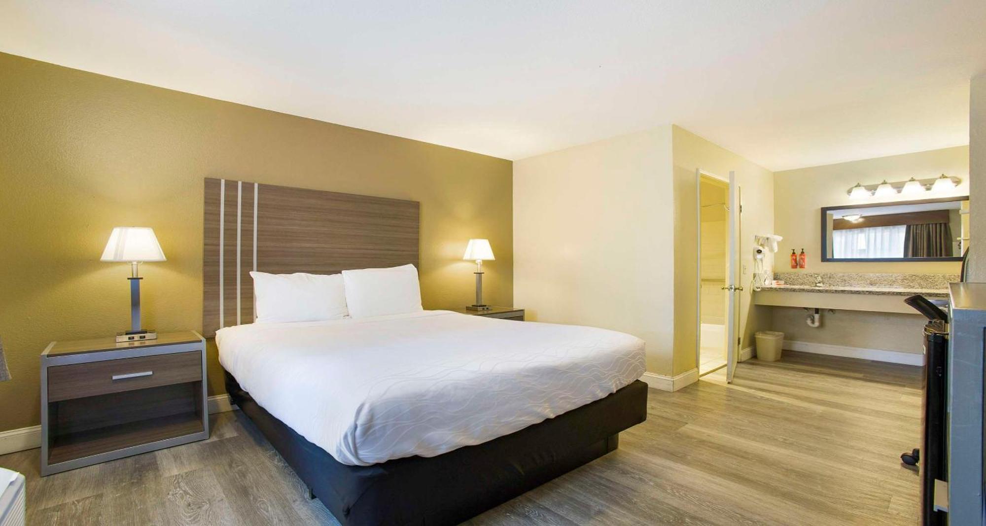 Surestay Plus Hotel By Best Western Sacramento North Экстерьер фото